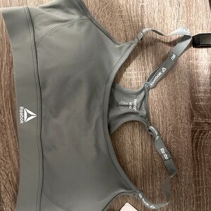 Size M Reebok sports bra (sage/light green color)